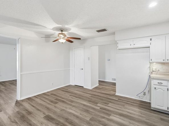 1130  Woodrow Drive , Lewisville Texas 75067