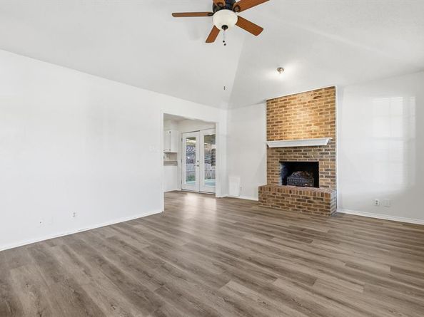 1130  Woodrow Drive , Lewisville Texas 75067