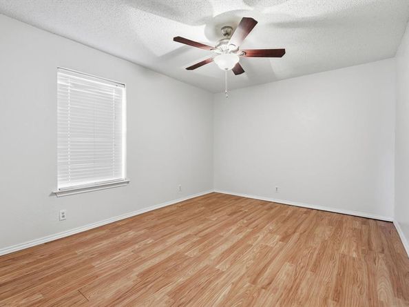 1130  Woodrow Drive , Lewisville Texas 75067