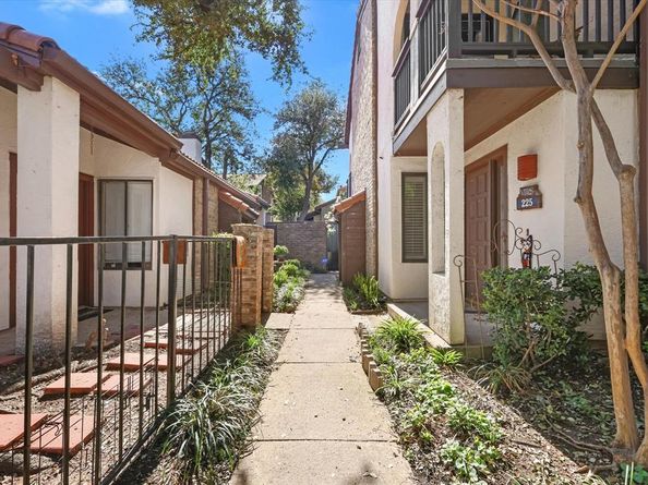 18040  Midway Road  225, Dallas Texas 75287