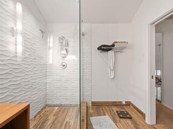 18040  Midway Road  225, Dallas Texas 75287