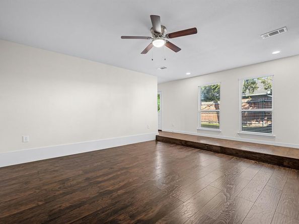 11353  Quail Run Street , Dallas Texas 75238