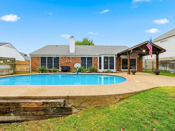 5409  Summit Peak Drive , Arlington Texas 76017