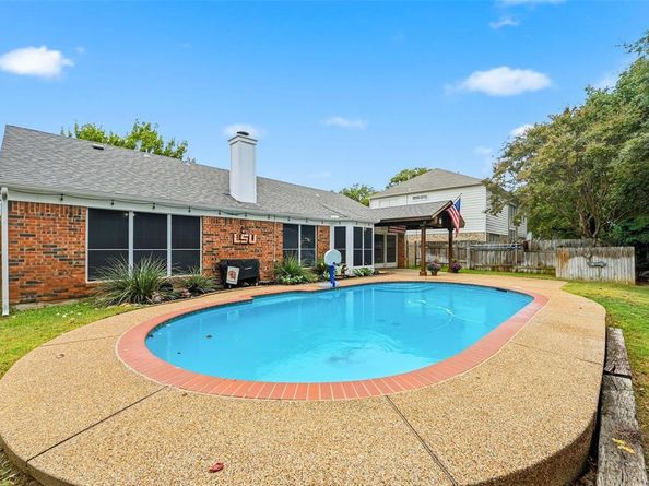 5409  Summit Peak Drive , Arlington Texas 76017