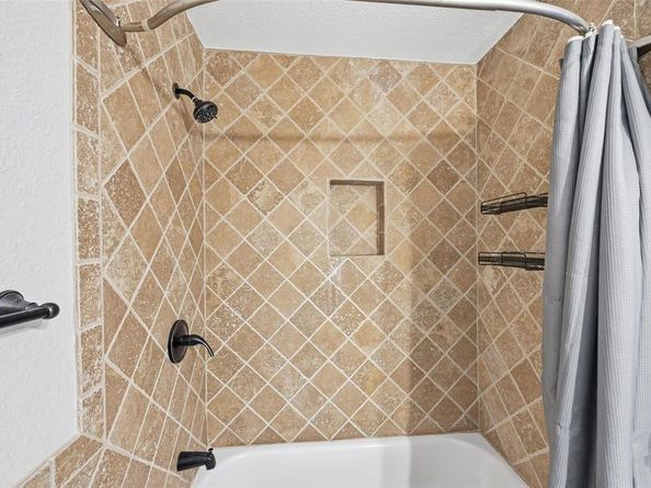 5409  Summit Peak Drive , Arlington Texas 76017