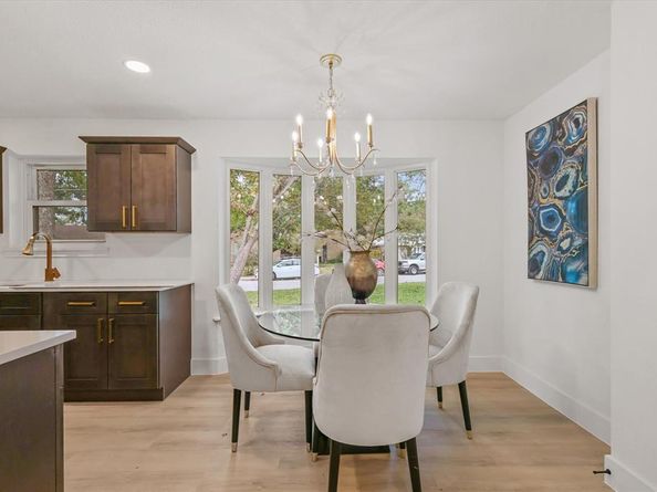 928  Oak Trail , DeSoto Texas 75115