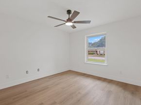 928  Oak Trail , DeSoto Texas 75115