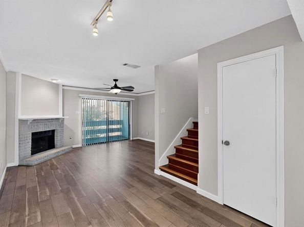 5840  Spring Valley Road  810, Dallas Texas 75254