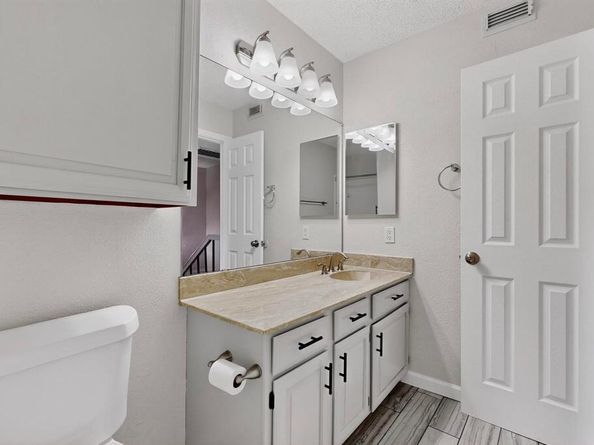 5840  Spring Valley Road  810, Dallas Texas 75254