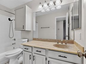 5840  Spring Valley Road  810, Dallas Texas 75254