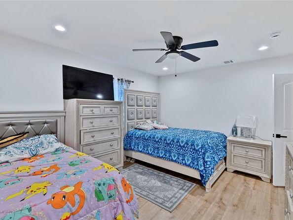 1104 E Mulkey Street , Fort Worth Texas 76104