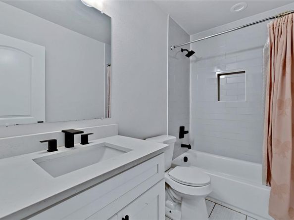 1104 E Mulkey Street , Fort Worth Texas 76104