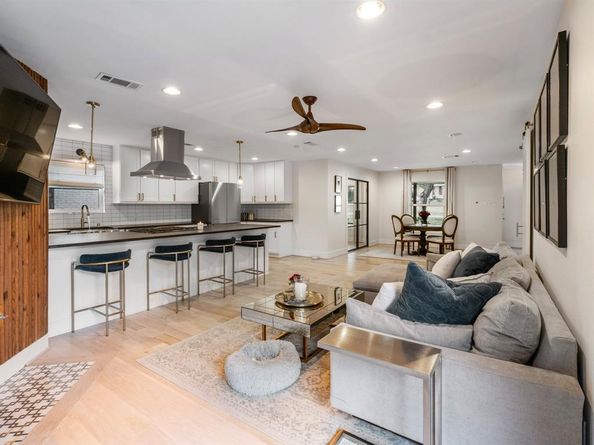 9124  Westglen Drive , Dallas Texas 75228