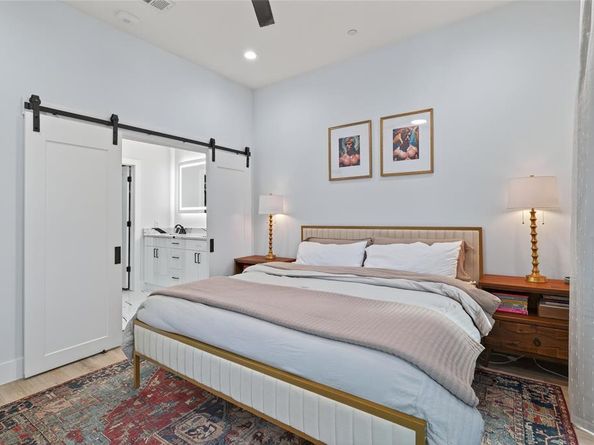 2102 N Prairie Avenue  105, Dallas Texas 75204