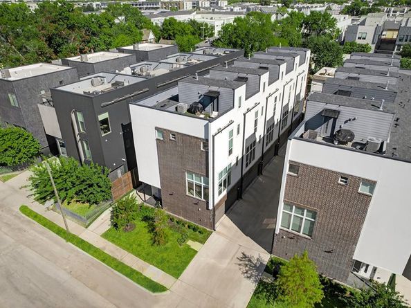 2102 N Prairie Avenue  105, Dallas Texas 75204