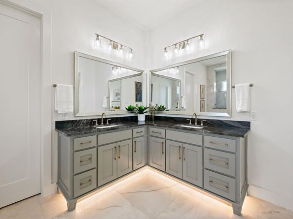 7061  The Resort Drive , Fort Worth Texas 76179