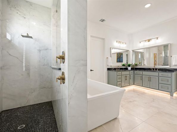 7061  The Resort Drive , Fort Worth Texas 76179