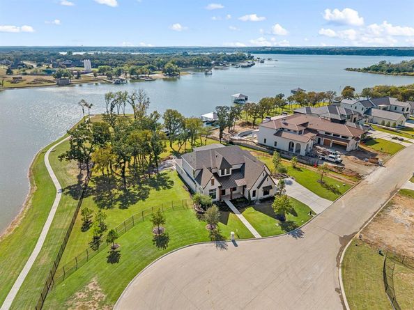 7061  The Resort Drive , Fort Worth Texas 76179