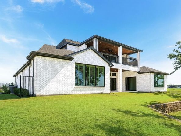 7061  The Resort Drive , Fort Worth Texas 76179