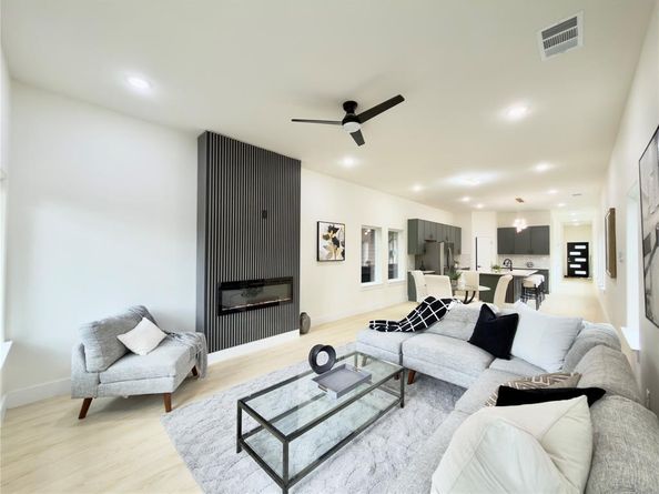 3119  Parvia Avenue , Dallas Texas 75212