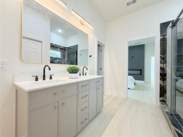 3119  Parvia Avenue , Dallas Texas 75212