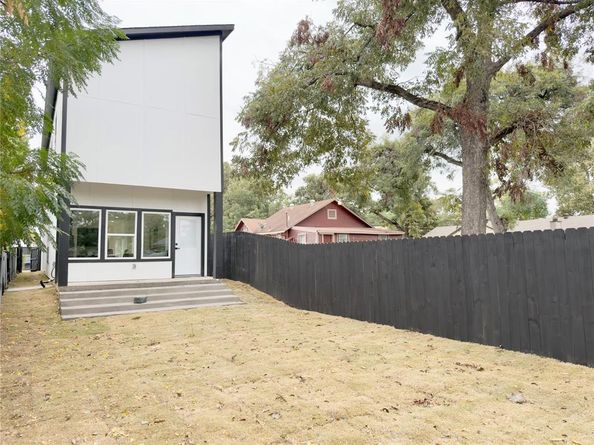 3119  Parvia Avenue , Dallas Texas 75212