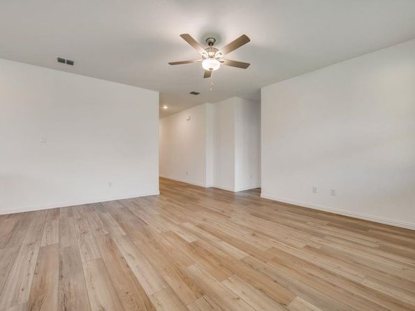 301  Post Oak Street , Azle Texas 76020