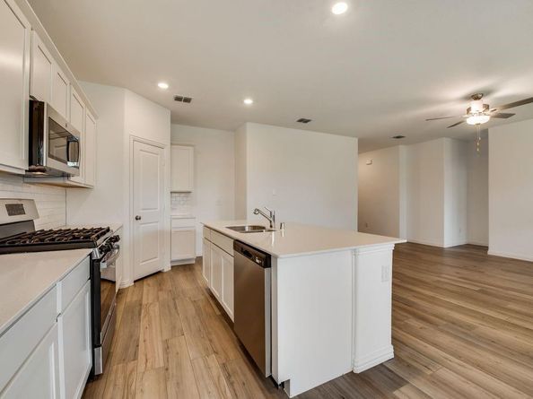 301  Post Oak Street , Azle Texas 76020