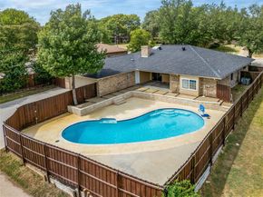 642  Ray Avenue , DeSoto Texas 75115