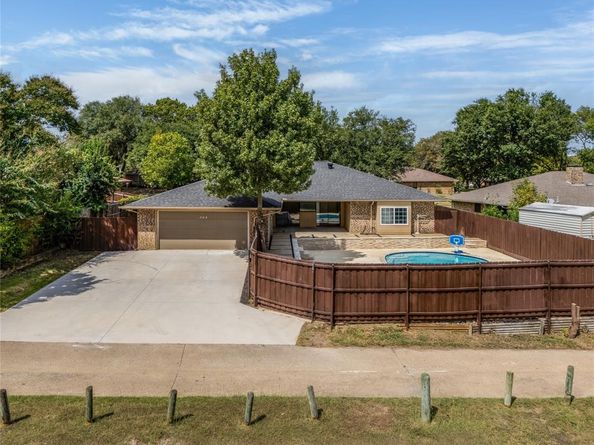 642  Ray Avenue , DeSoto Texas 75115