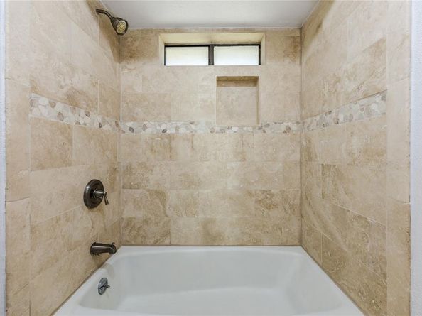 642  Ray Avenue , DeSoto Texas 75115