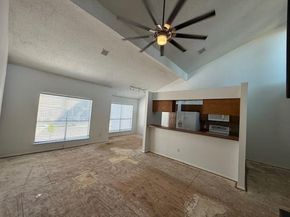 6723  Eastridge Drive  109, Dallas Texas 75231