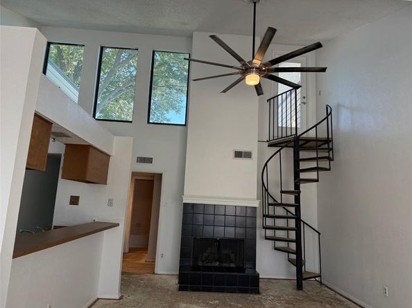 6723  Eastridge Drive  109, Dallas Texas 75231