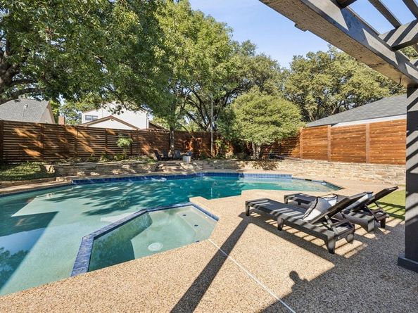 9415  Hill View Drive , Dallas Texas 75231