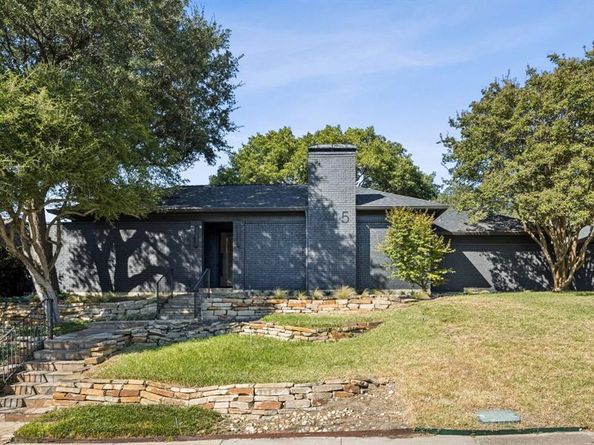9415  Hill View Drive , Dallas Texas 75231