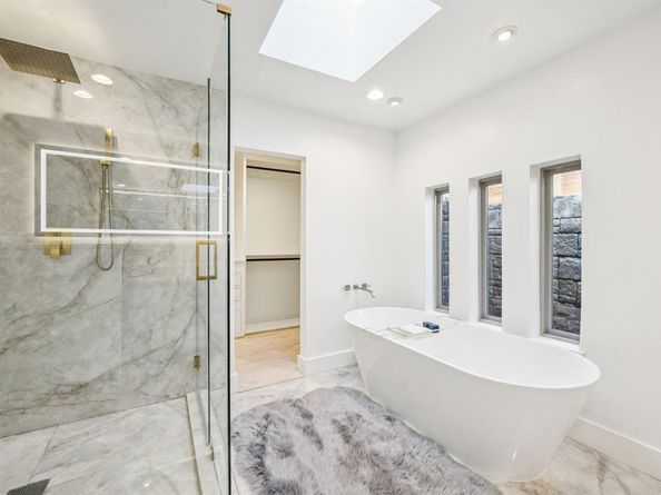 9415  Hill View Drive , Dallas Texas 75231