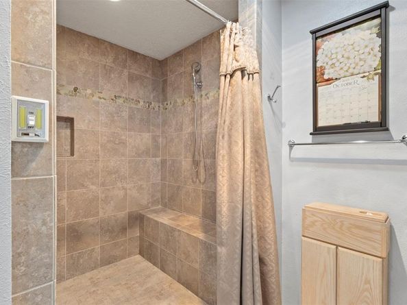 3805  Downs Way , Garland Texas 75040