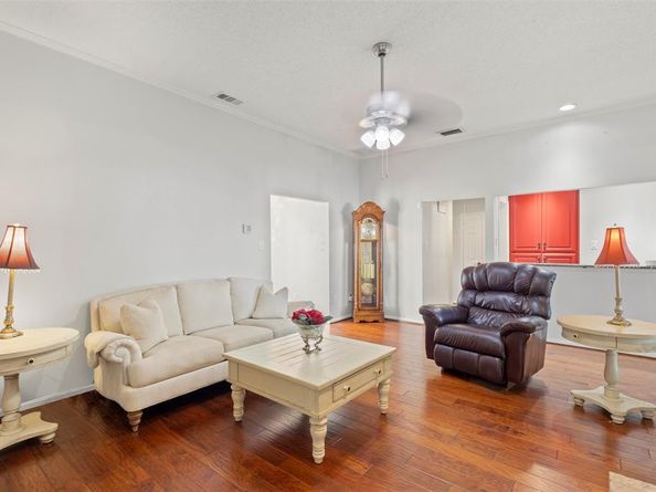 3805  Downs Way , Garland Texas 75040
