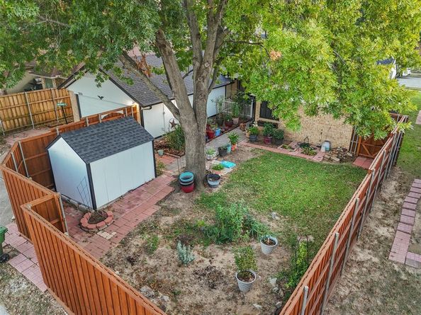 3805  Downs Way , Garland Texas 75040