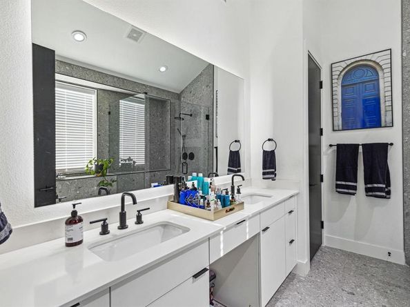 2916  Hawthorne Avenue  101, Dallas Texas 75219