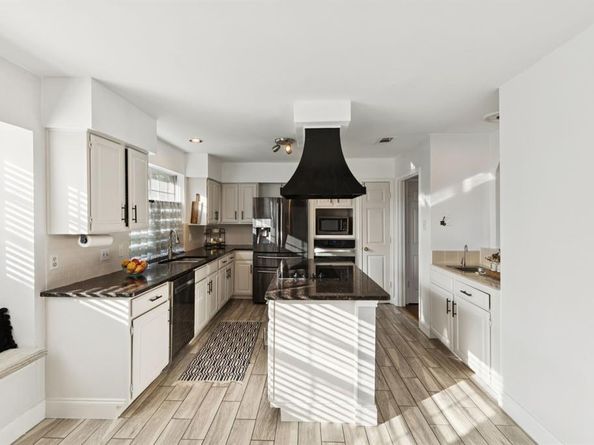 4204  Harvest Hill Court , Carrollton Texas 75010