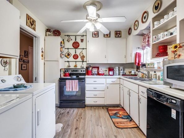 9521  Ash Creek Drive , Dallas Texas 75228