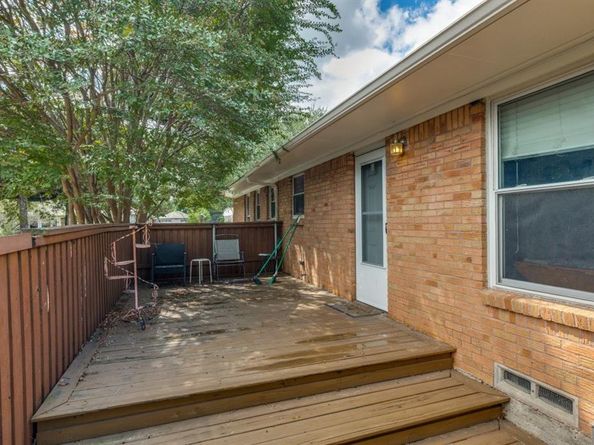 9521  Ash Creek Drive , Dallas Texas 75228