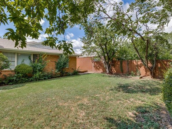 9521  Ash Creek Drive , Dallas Texas 75228