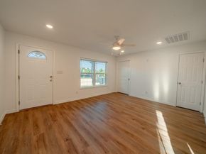 3412 E Illinois Avenue , Dallas Texas 75216