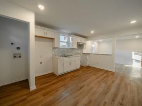 3412 E Illinois Avenue , Dallas Texas 75216