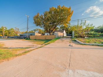 3412 E Illinois Avenue 