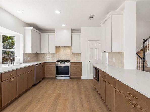 421  Ridge Meade Drive , Lewisville Texas 75067