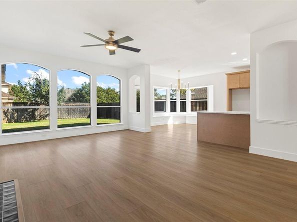 421  Ridge Meade Drive , Lewisville Texas 75067