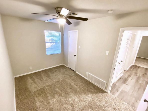 4808  Curzon Avenue , Fort Worth Texas 76107
